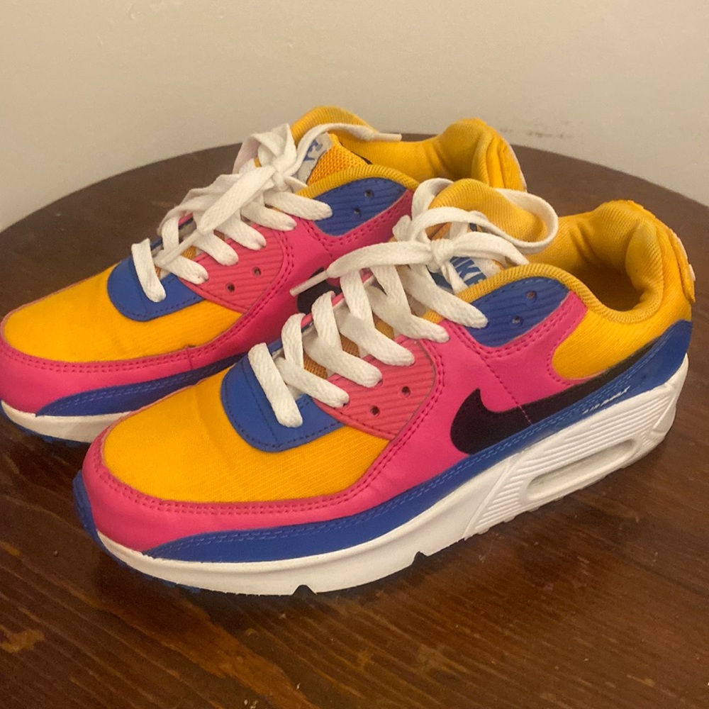 Nike Air Max 90 Size 4y